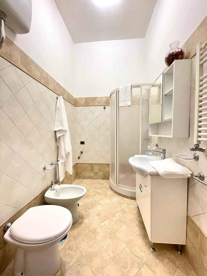 La Ferrovia Holiday Home Naples Luaran gambar