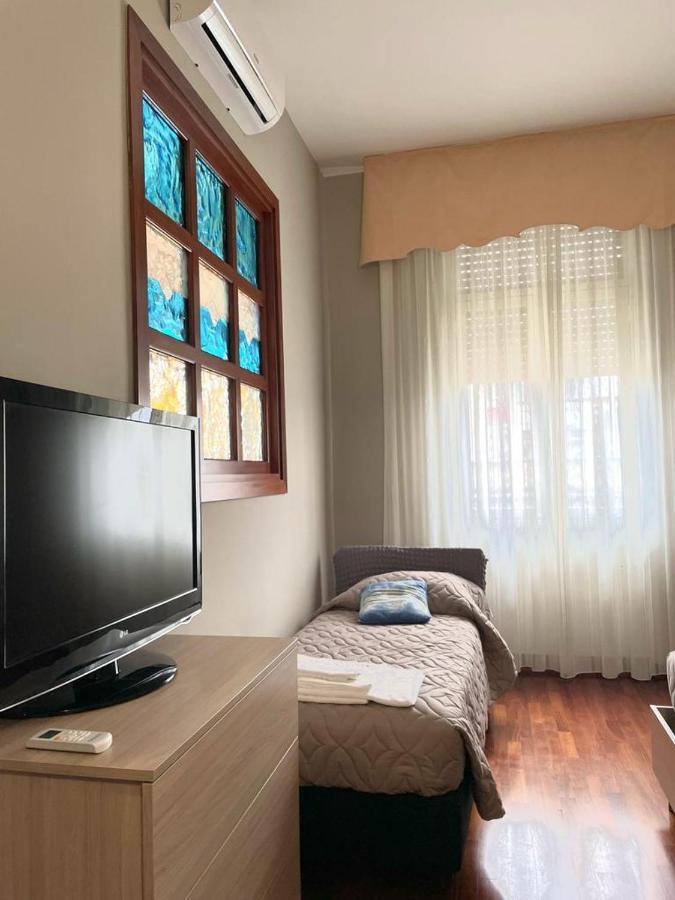 La Ferrovia Holiday Home Naples Luaran gambar